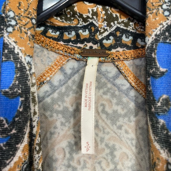 Free People Chase Me Tee in Eclipse Combo Size Small - Picture 5 of 5